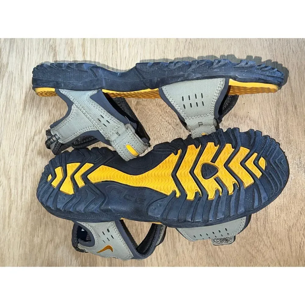 Nike ACG Youth Trail Sandals Gray Orange Hook Loop Outdoor Hiking Size 4Y